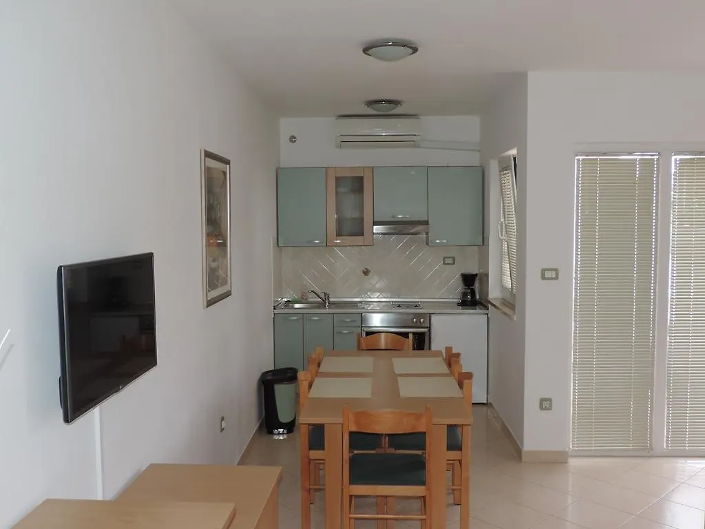 Apartments Nada Rovinj 0*,