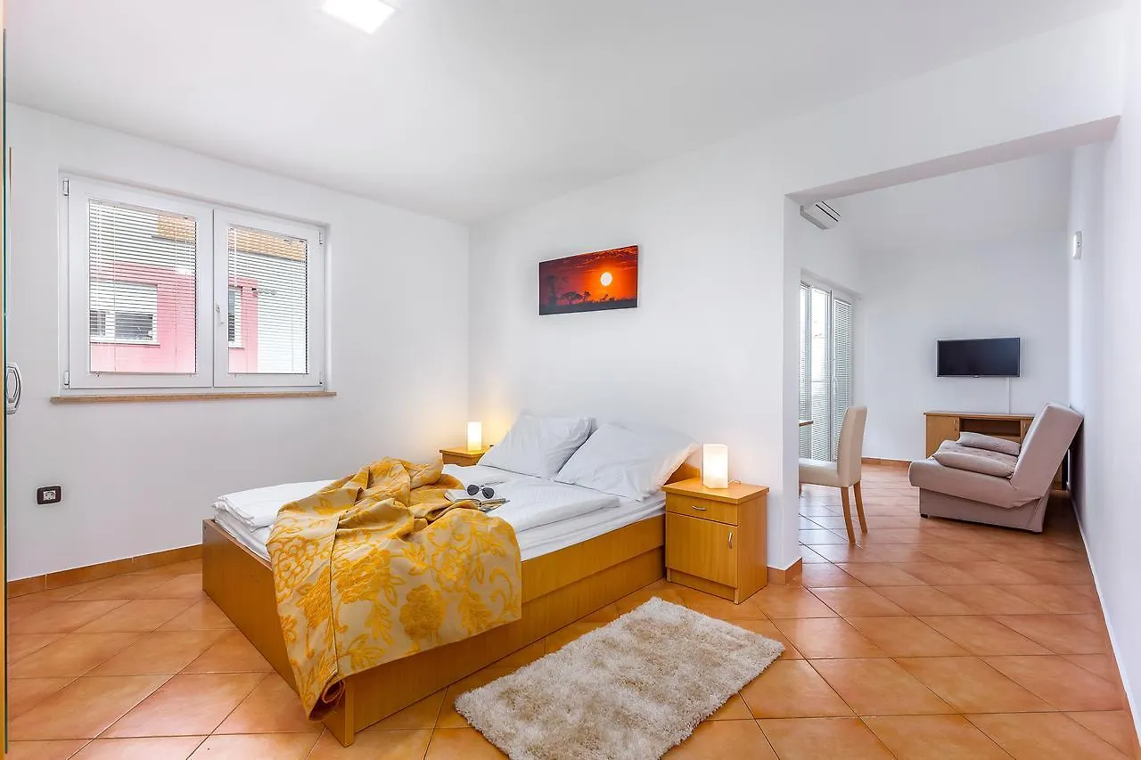 Apartments Nada Rovinj 0*,  Croatia